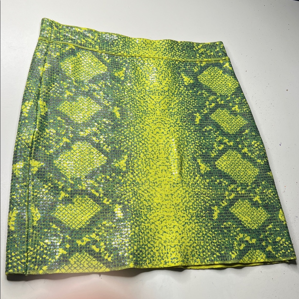 BCBGMAXAZARIA Simone Neon Green Bandage Skirt, Size: Large - Picture 7 of 7